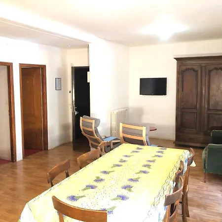 מלון דירות Richelieu בארג'ס